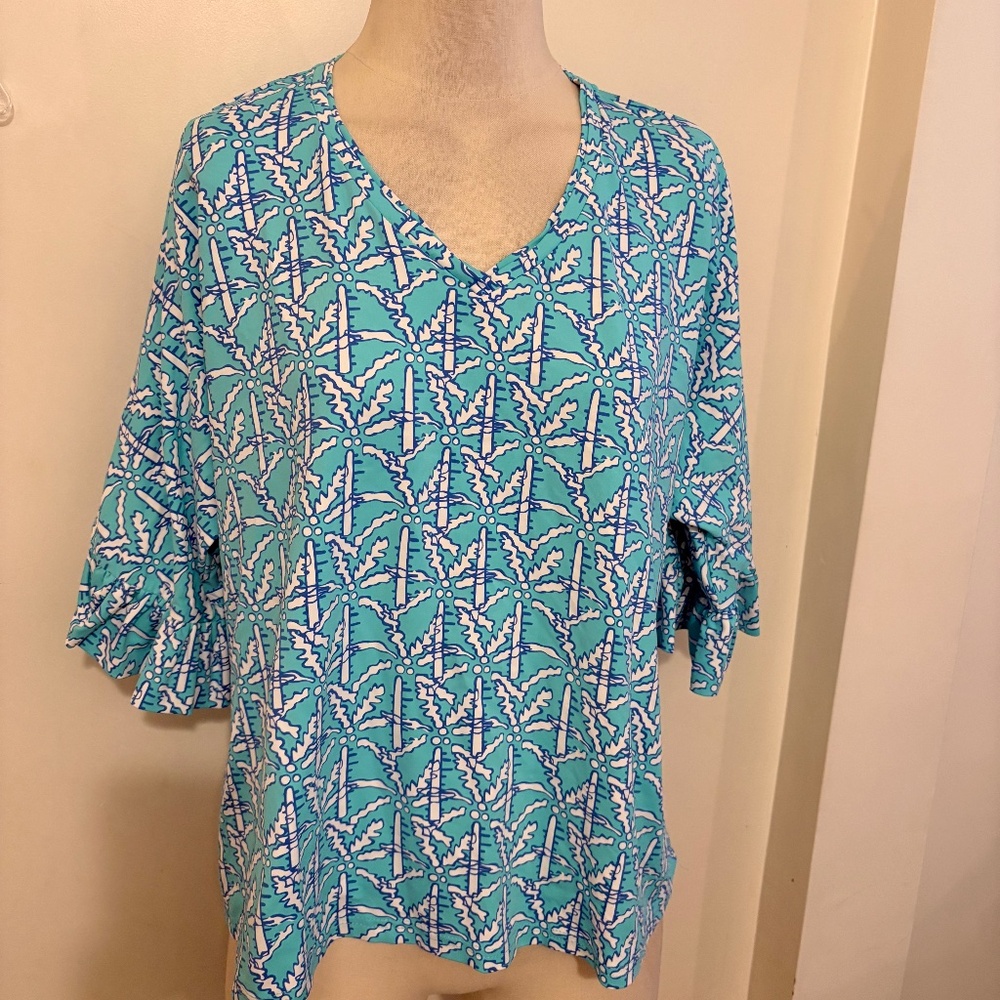 Lulu B blue tropical print top size large